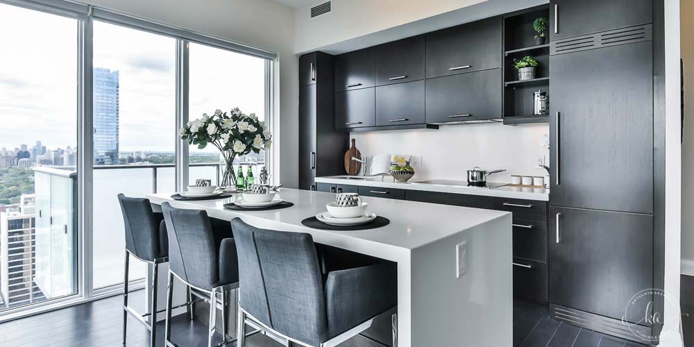 KA-Staging-Condo-Bay-Bloor-Kitchen_3-1